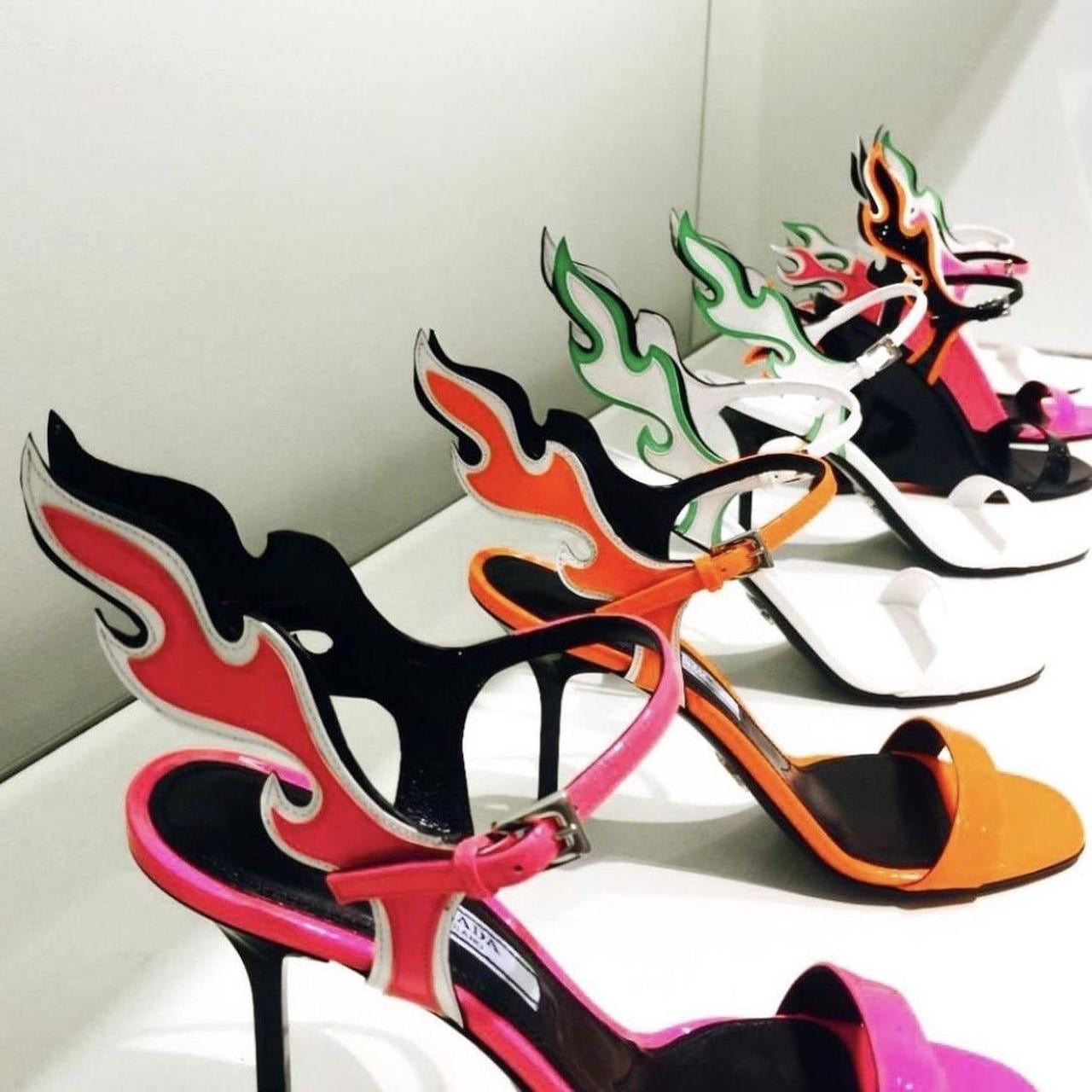 PRADA ‘FLAME’ F/W 2018 | EU 40