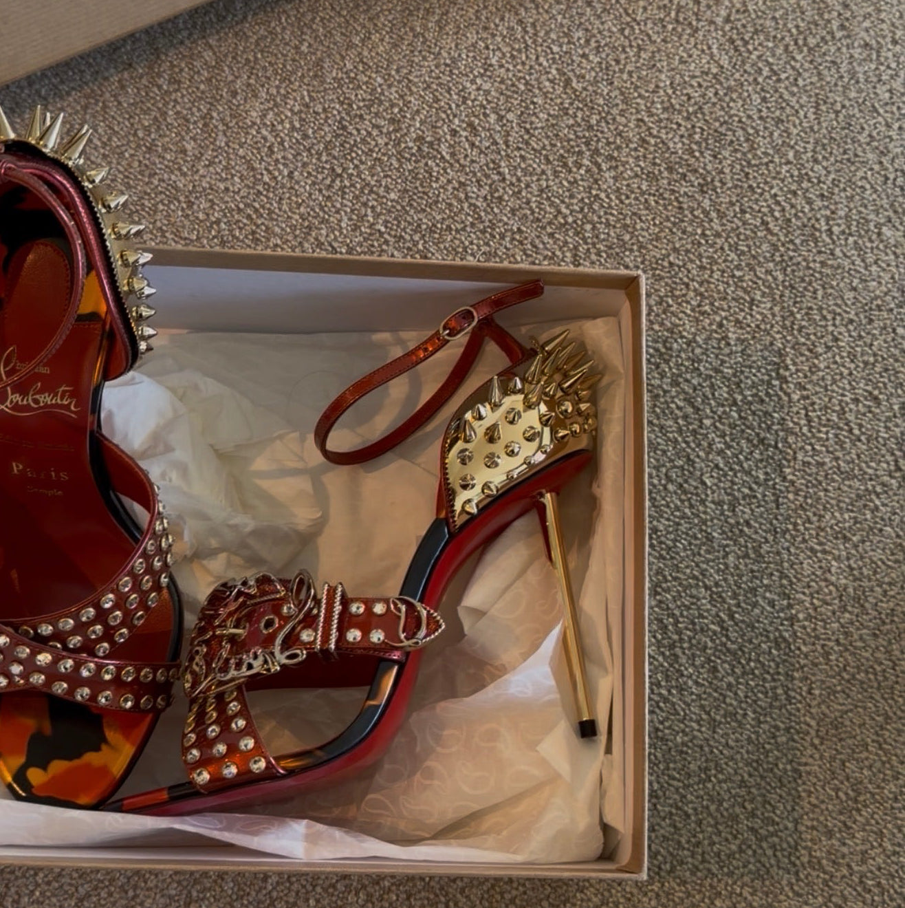CHRISTIAN LOUBOUTIN F/W 2024 | EU 37